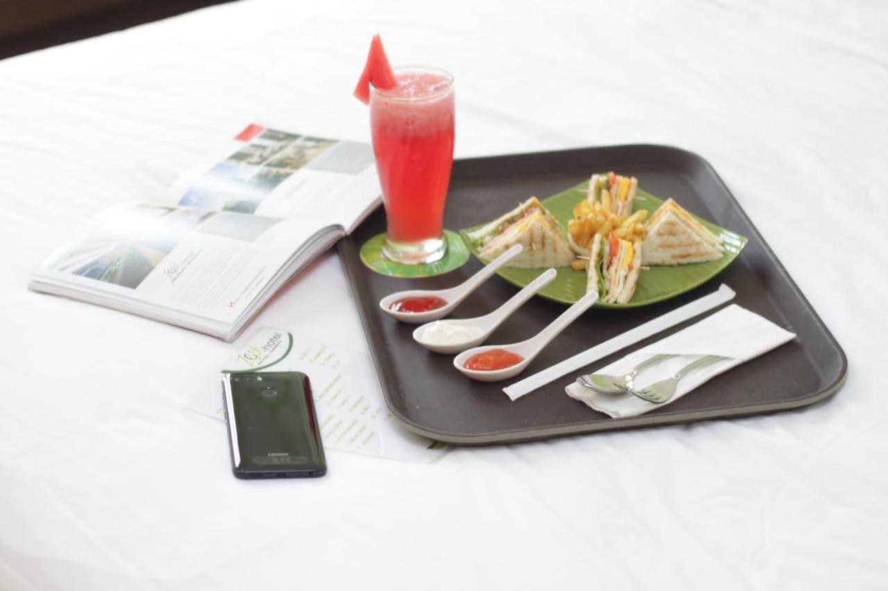 Zest Jemursari By Swiss-Belhotel International Surabaya Ngoại thất bức ảnh