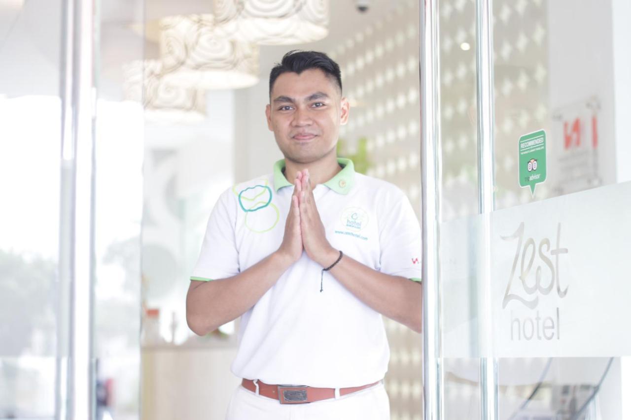 Zest Jemursari By Swiss-Belhotel International Surabaya Ngoại thất bức ảnh