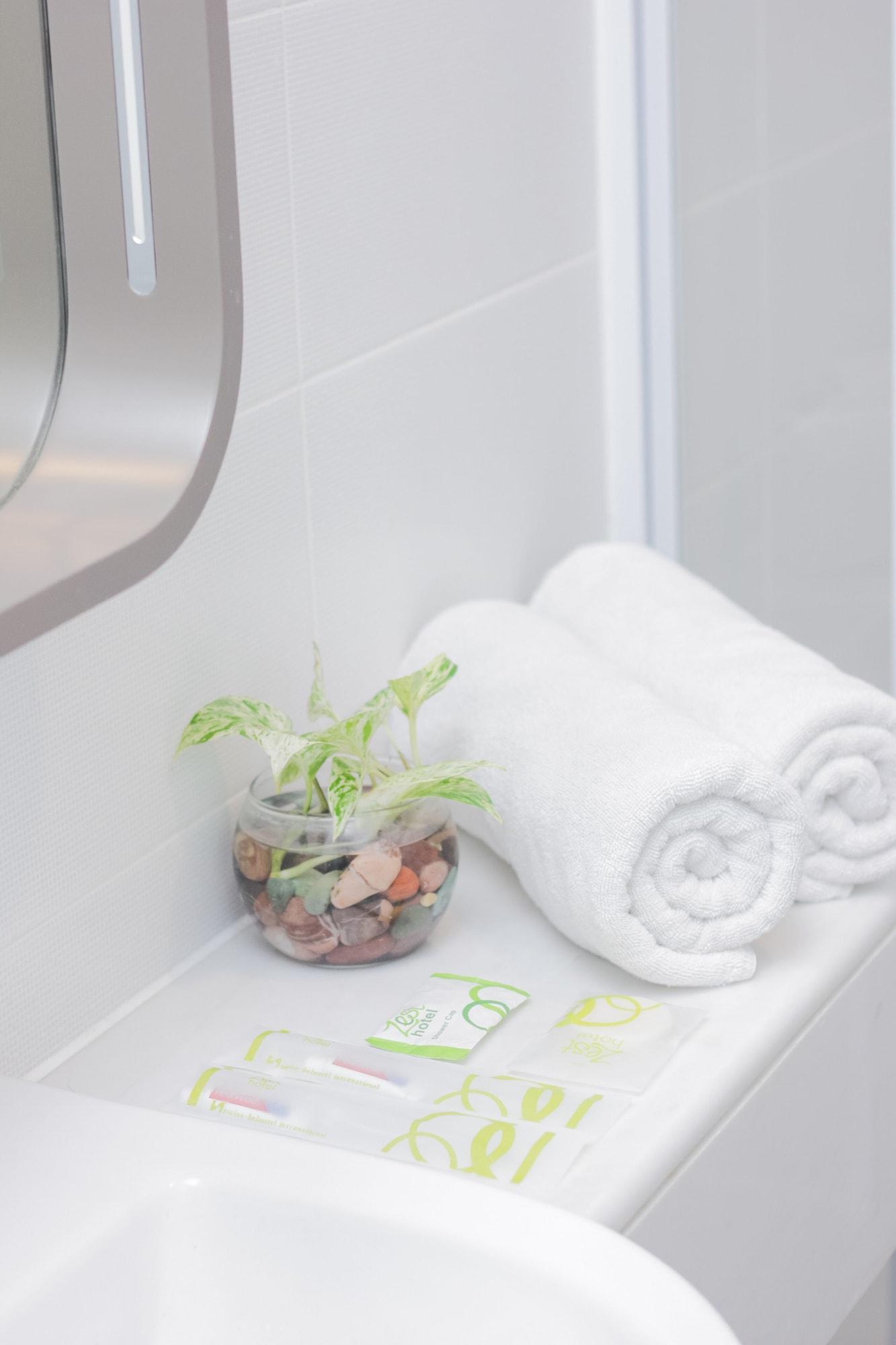 Zest Jemursari By Swiss-Belhotel International Surabaya Ngoại thất bức ảnh