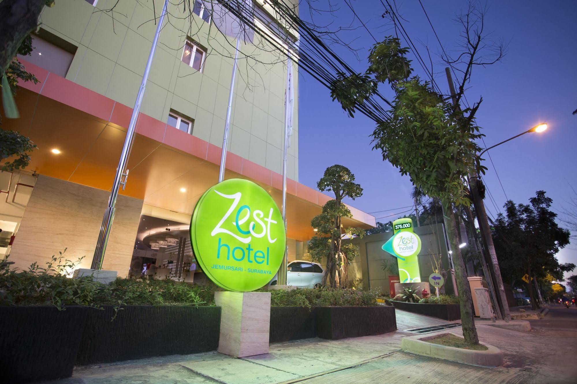 Zest Jemursari By Swiss-Belhotel International Surabaya Ngoại thất bức ảnh