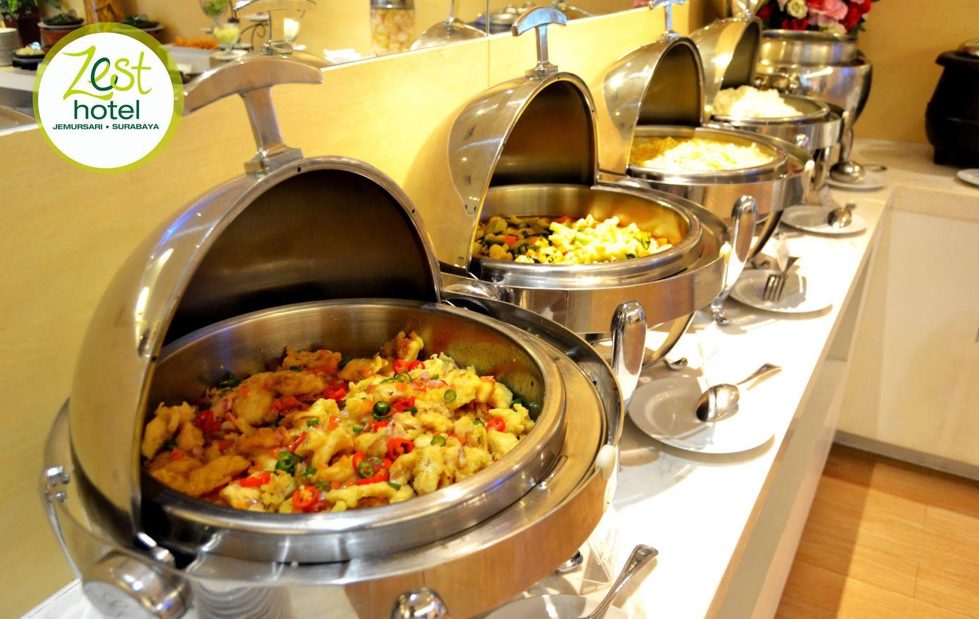 Zest Jemursari By Swiss-Belhotel International Surabaya Ngoại thất bức ảnh