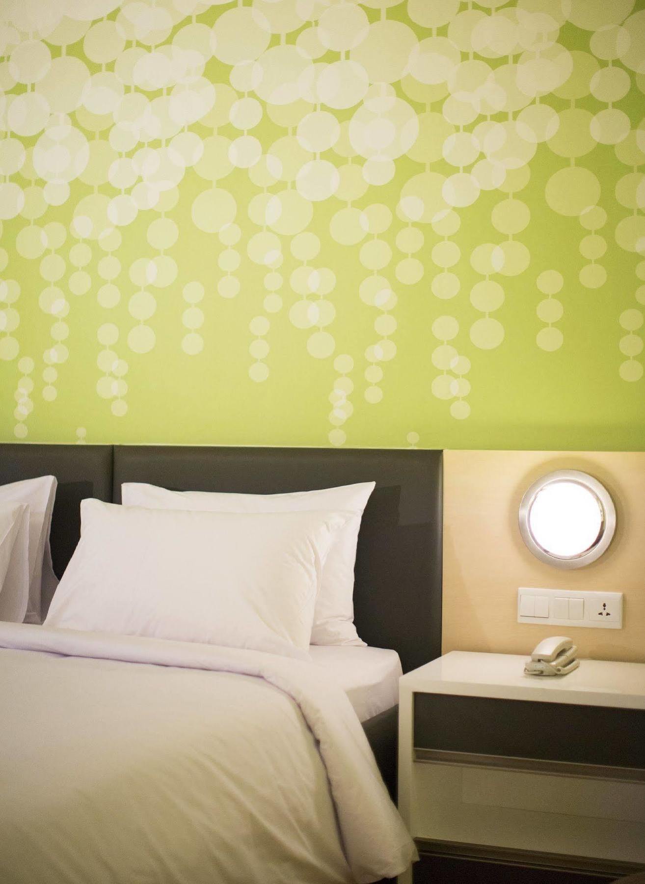 Zest Jemursari By Swiss-Belhotel International Surabaya Ngoại thất bức ảnh